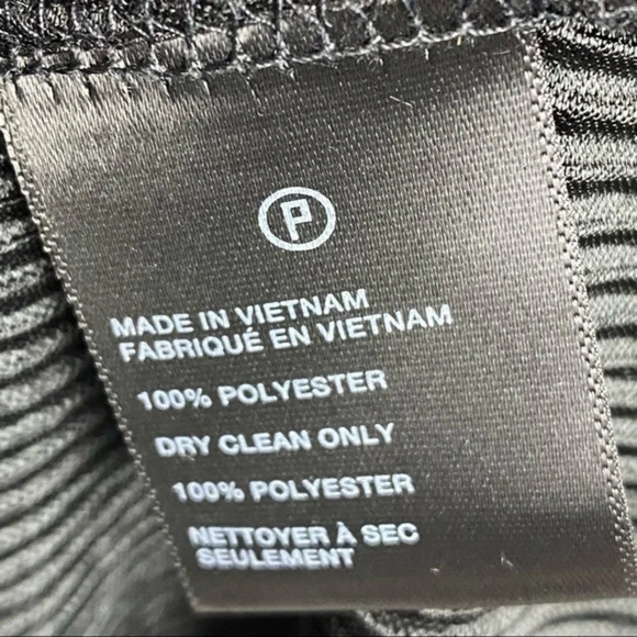 JOA Los Angeles Black Ruffle Off The Shoulder Top - Picture 3 of 4